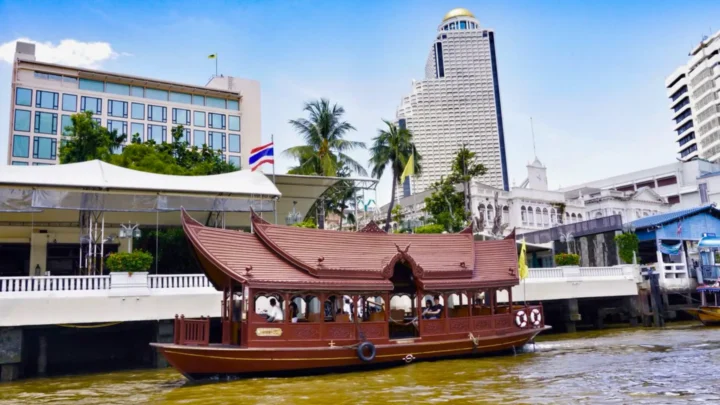 Chaophaya huyen thoai