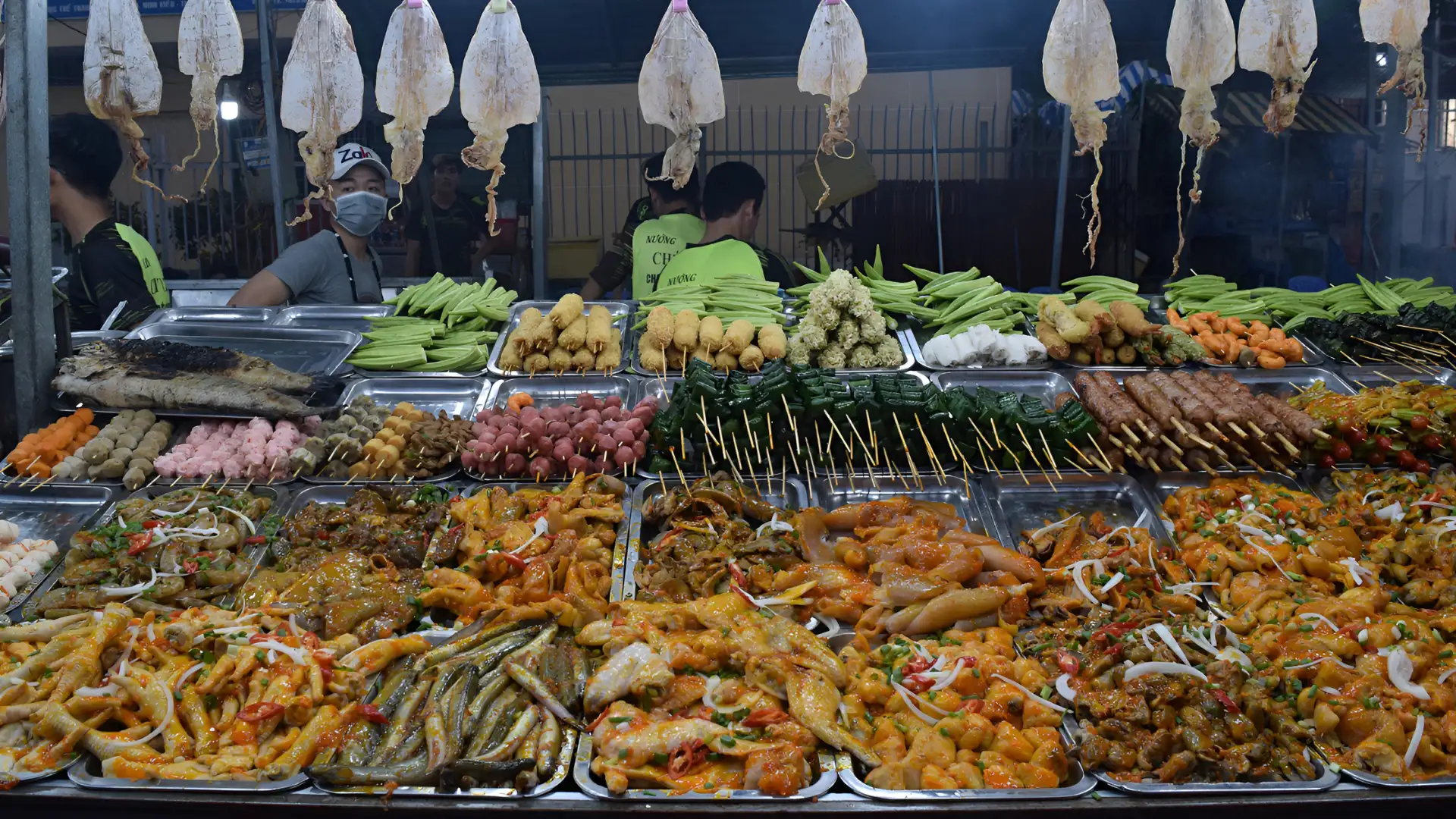 Đa dạng các món tại chợ đêm