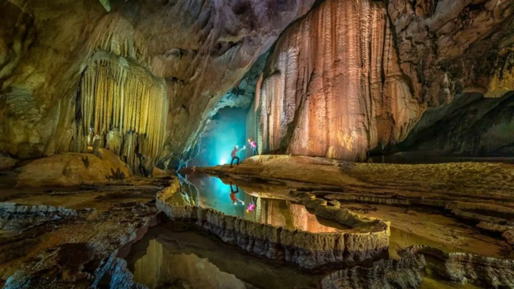 Ánh sáng tuyệt mỹ, vẻ đẹp thạch nhũ trong Hang Chà Lòi.