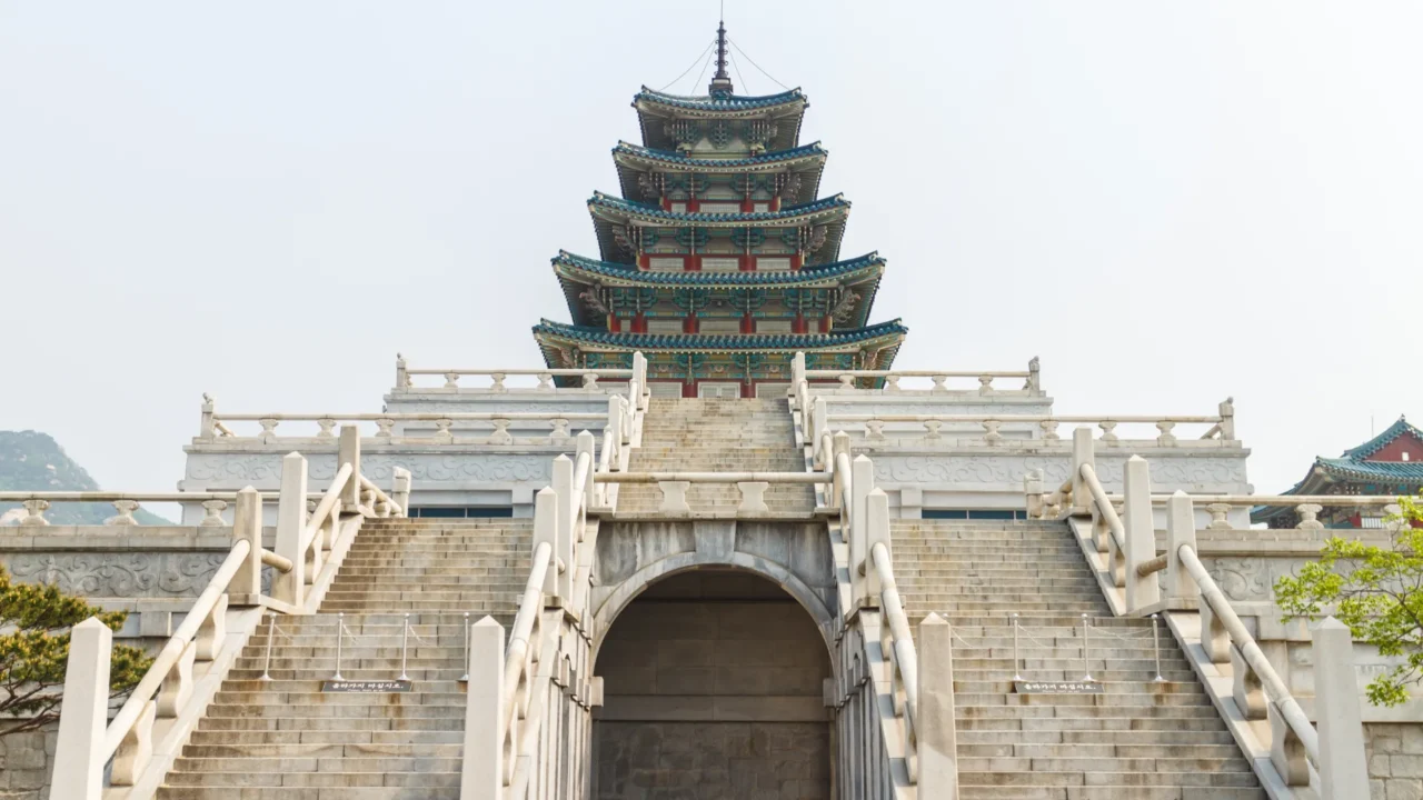 Bảo tàng dân tộc quốc gia Hàn Quốc trong Tour Seoul Nami Everland