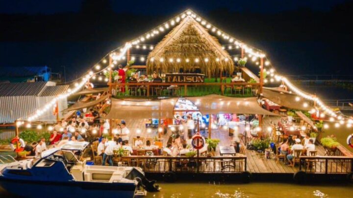 bè nổi talison về đêm