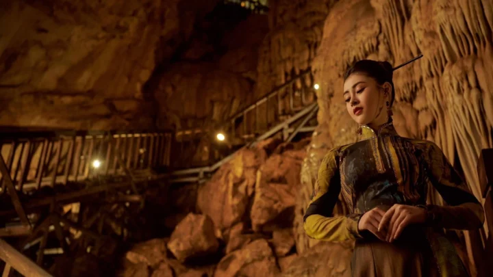 Bên trong Động Thiên Đường, thạch nhũ kỳ ảo, Tour Phong Nha 1 ngày.