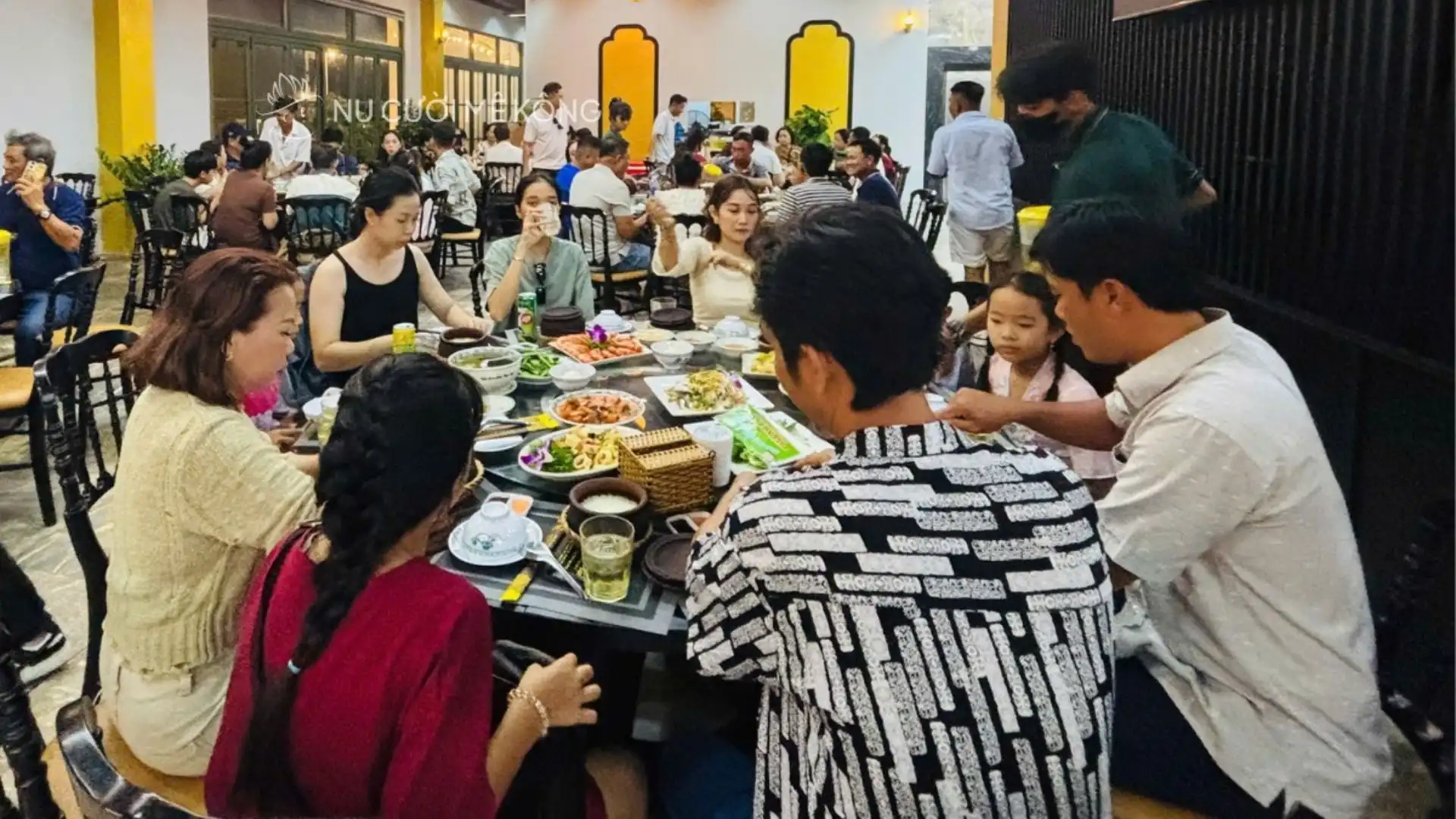 Tour đoàn Nhựt Tùng Phú Quốc bữa ăn hải sản