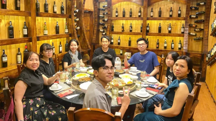 Bữa trưa trong tour cà mau 2 ngày 1 đêm