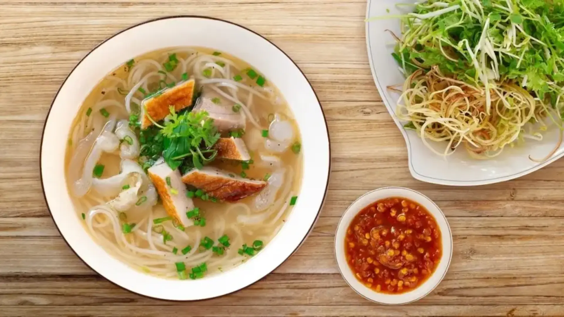 Bún chả cá gần Chùa Long Sơn