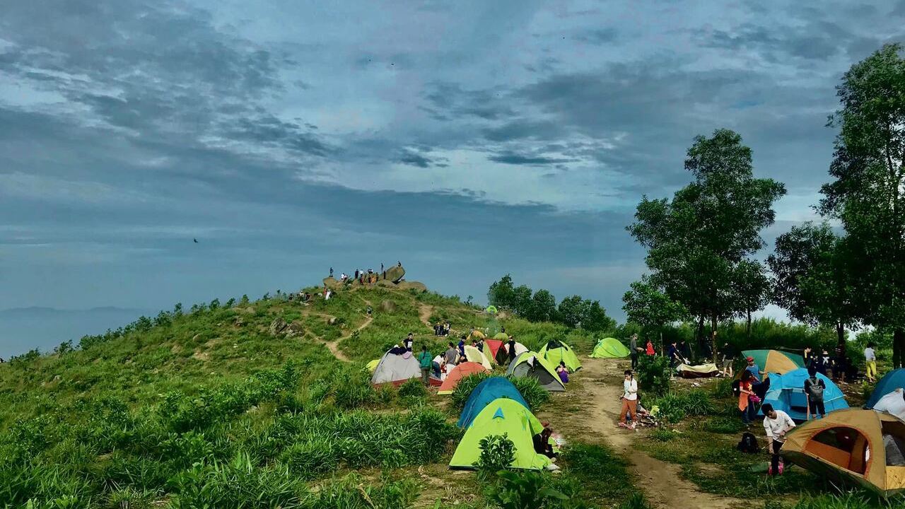 Cắm trại núi Chứa Chan