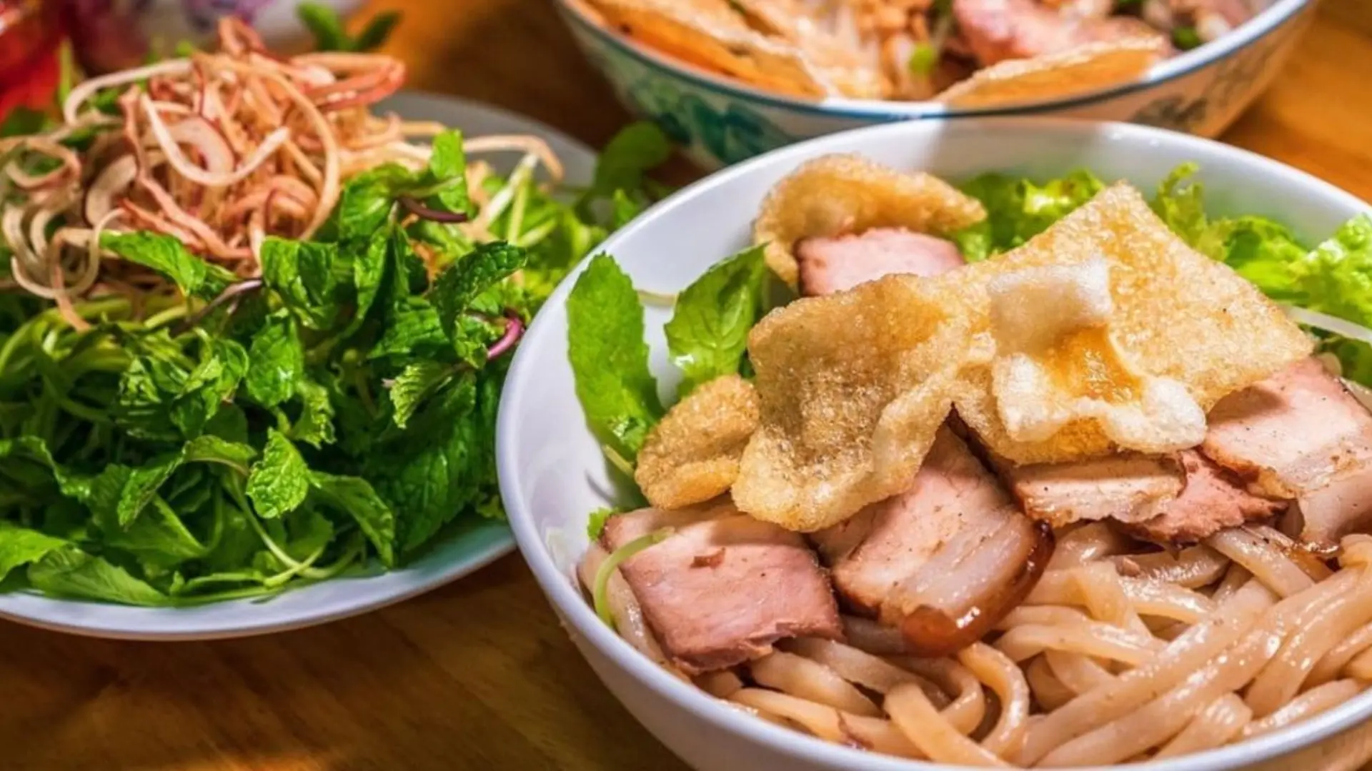 Cao Lầu đặc sản Hội An, gần Chùa Cầu Nhật Bản