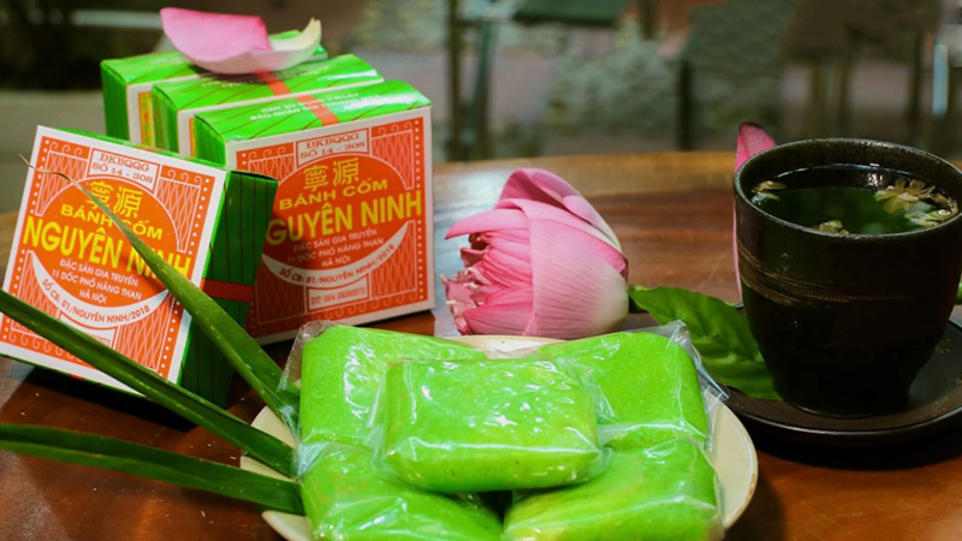 Check-in cực xịn với những chiếc bánh cốm nhỏ xinh