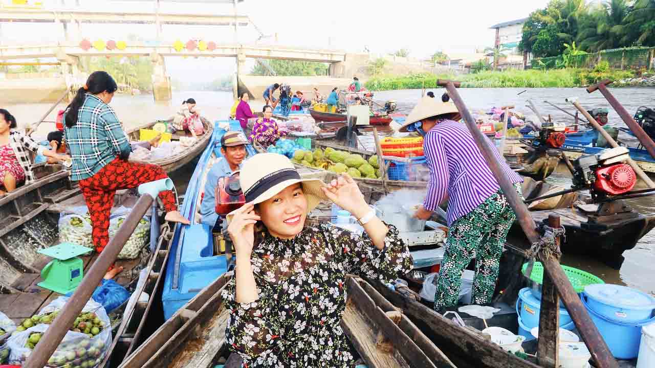 Check-in chợ nổi Phong Điền