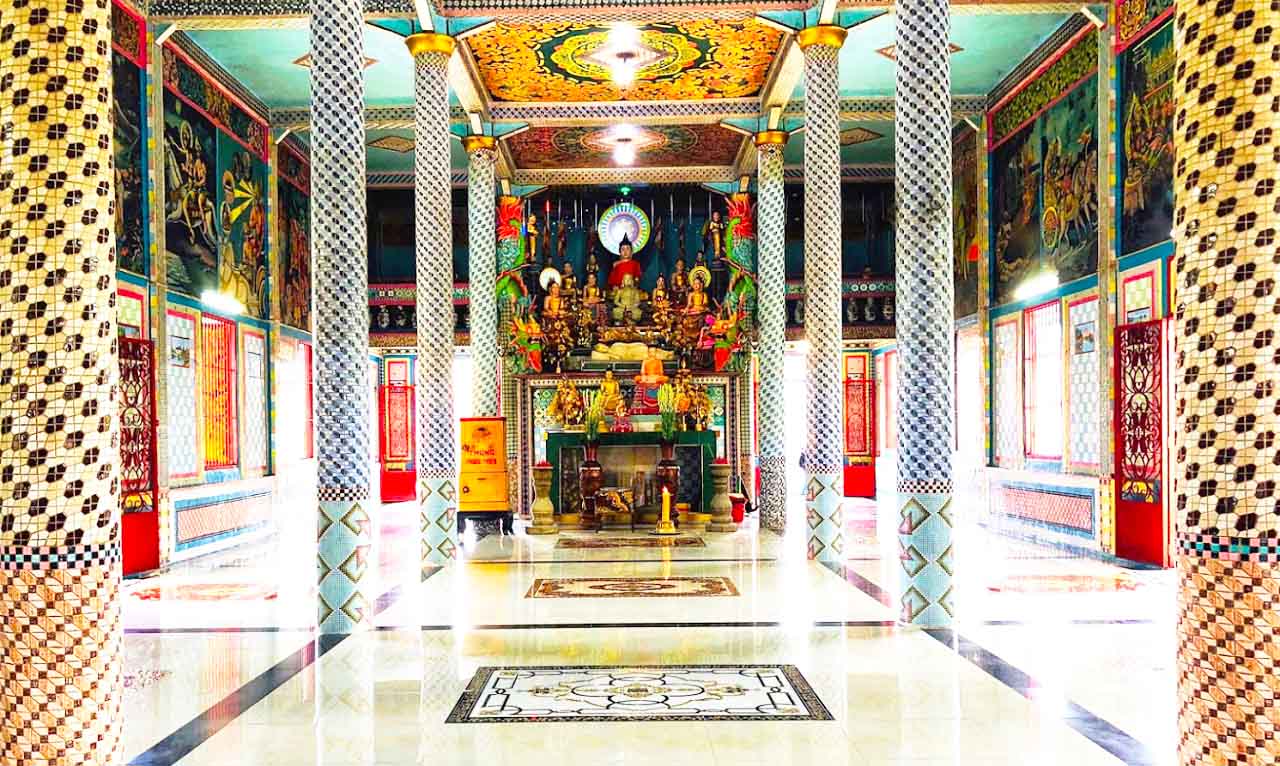 Chính điện thờ Phật Thích Ca
