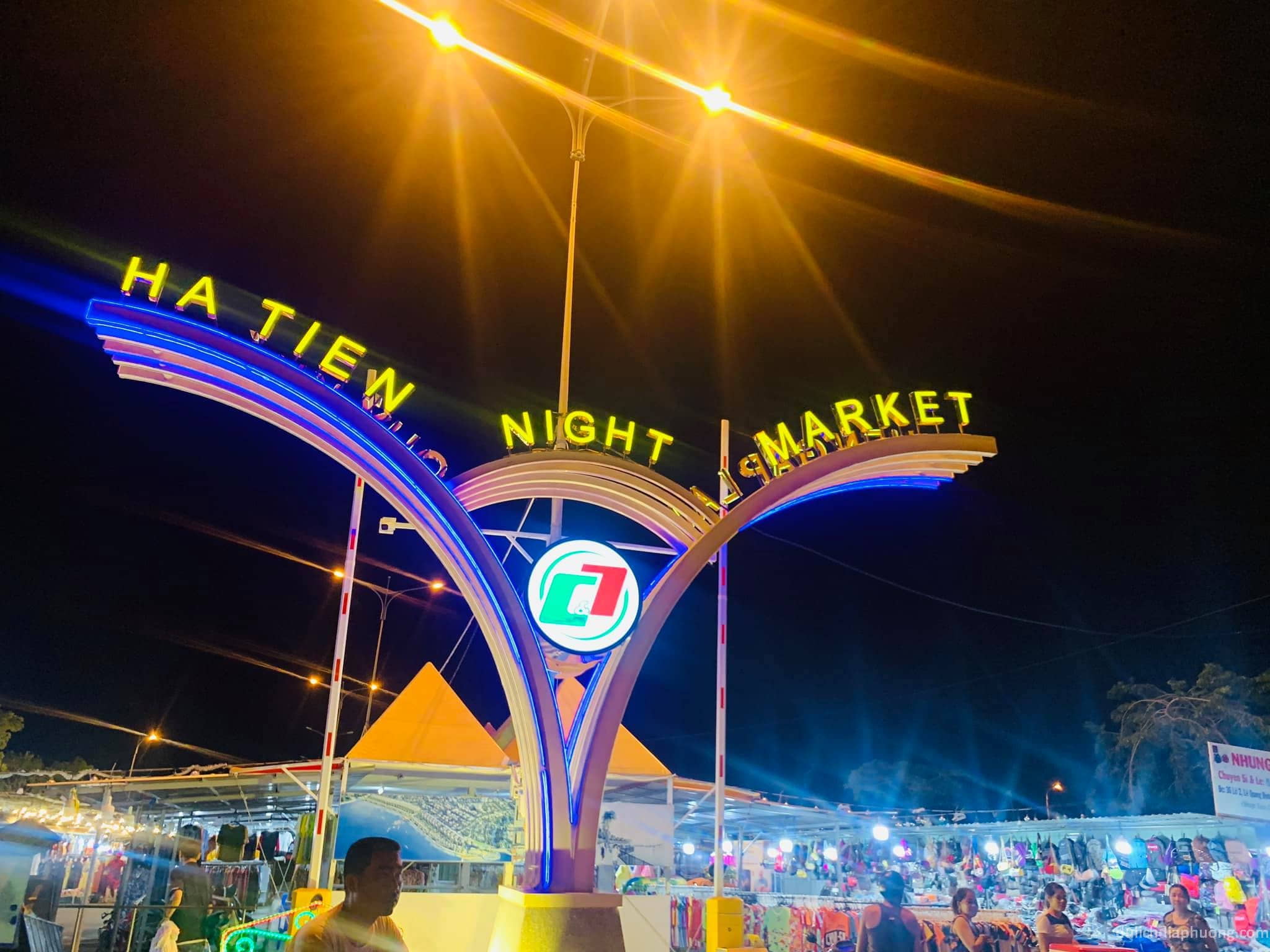 Chợ đêm Hà Tiên - Một trong những điểm check-in sau khi mua vé tàu cao tốc Hà Tiên Tiên Hải