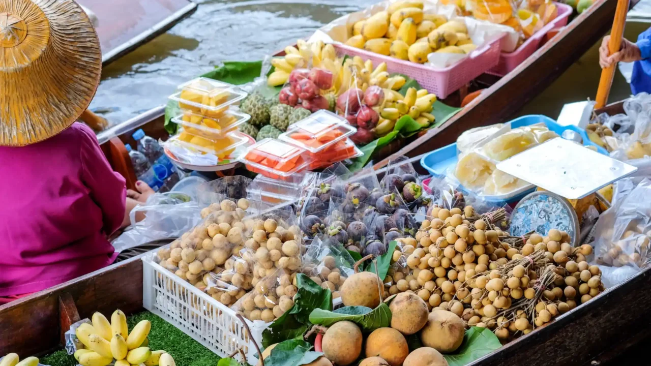 Chợ nổi 4 miền – điểm đến đặc sắc trong tour du lịch Thái Lan Bangkok Pattaya