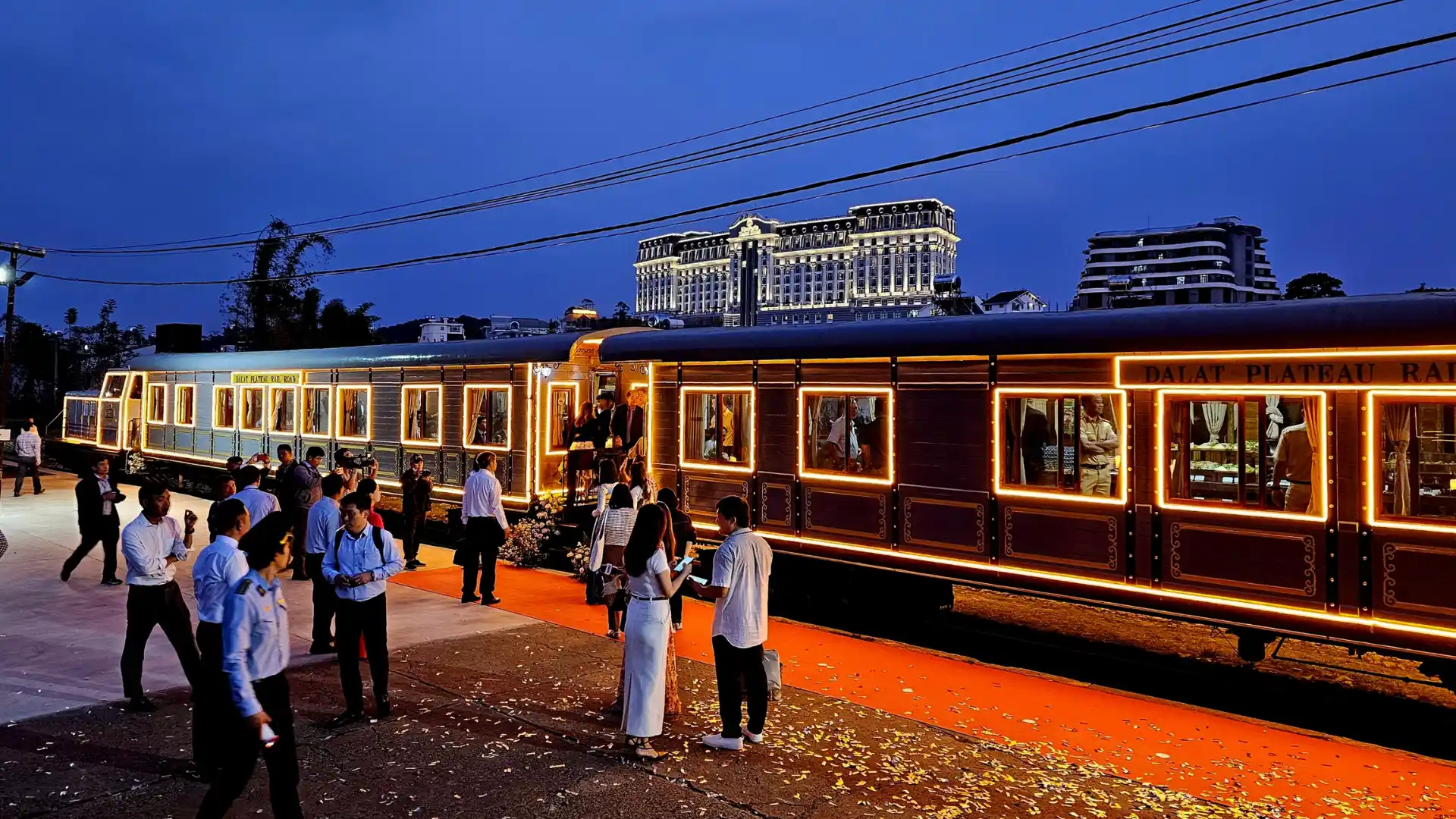 Toa tàu gỗ đi từ Ga Đà Lạt đến Trại Mát