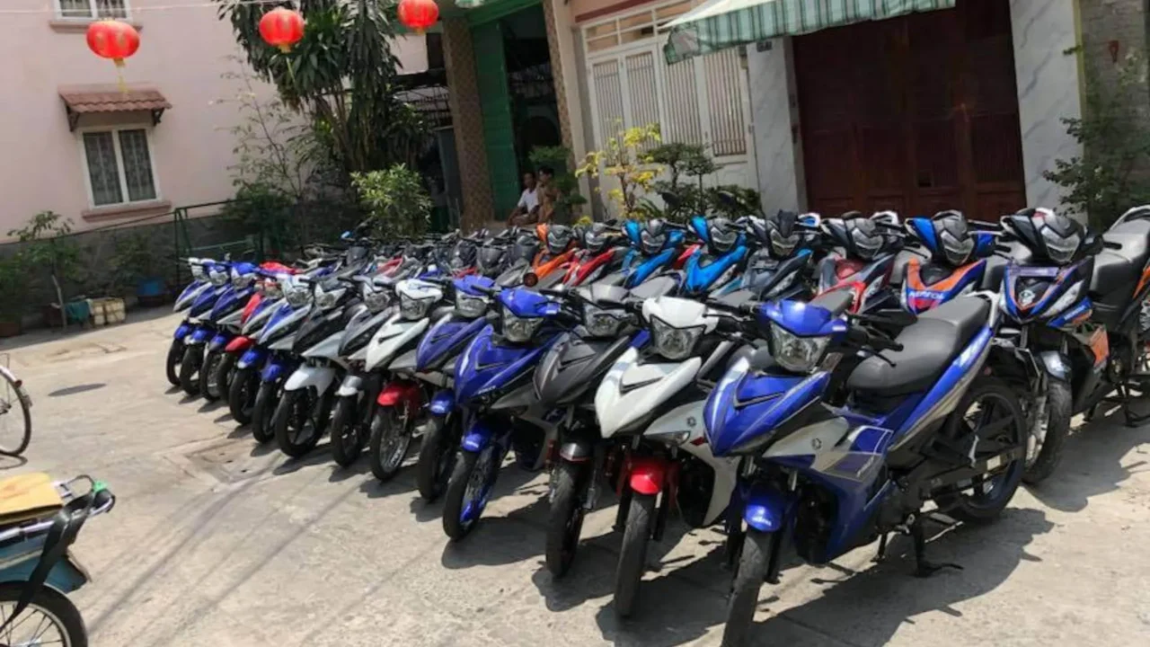 Xe máy tay ga đời mới được chuẩn bị sẵn để khám phá đảo, phương tiện di chuyển chính trong combo Hòn Tre.