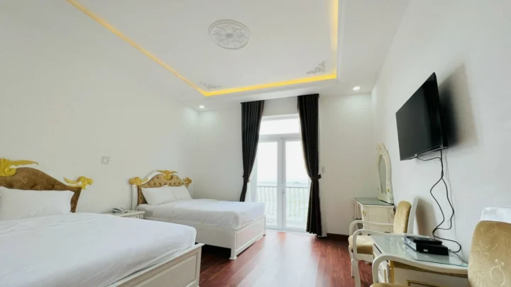 Bên trong phòng nghỉ sang trọng, ấm cúng của Nam Du Palace Resort trong gói combo du lịch Nam Du.
