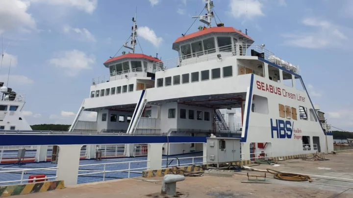 Tàu cao tốc Hòa Bình Shipping, lựa chọn di chuyển chất lượng cao đến Nam Du trong combo của Nụ Cười Mê Kông.