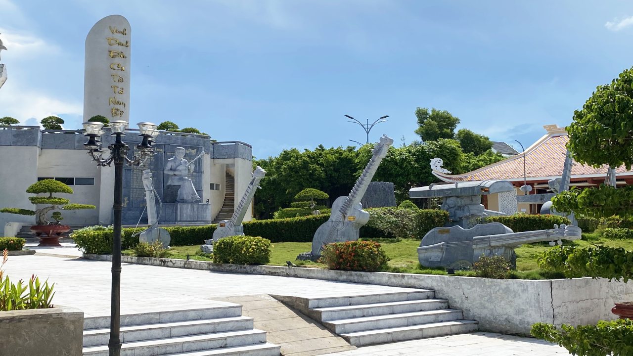 Công viên khu tưởng niệm Cao Văn Lầu