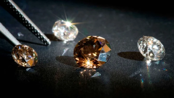 Ghé thăm các cửa hàng đá quý tại Singapore