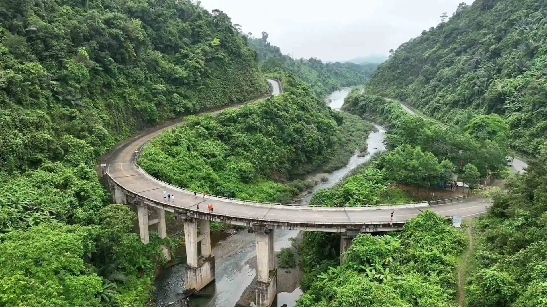 Cung đường siêu đẹp trên tuyến Đường Trường Sơn