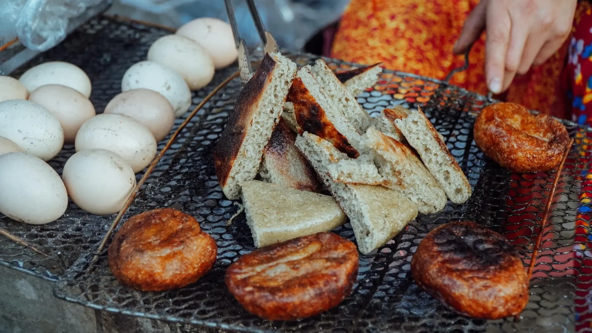 Bánh tam giác mạch là đặc sản ở Sủng Là