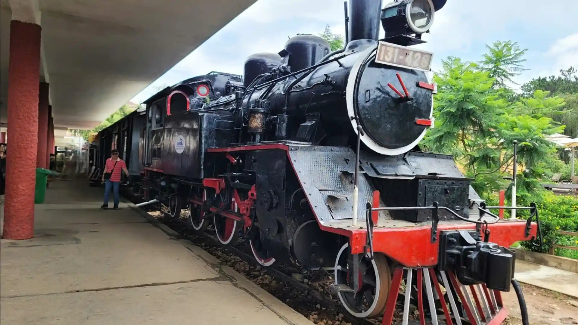 Đầu máy hơi nước cổ tại Ga Đà Lạt
