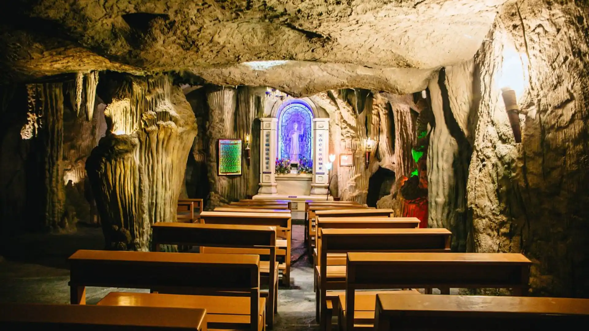 Đền thánh Anrê trong Nhà thờ Mằng Lăng