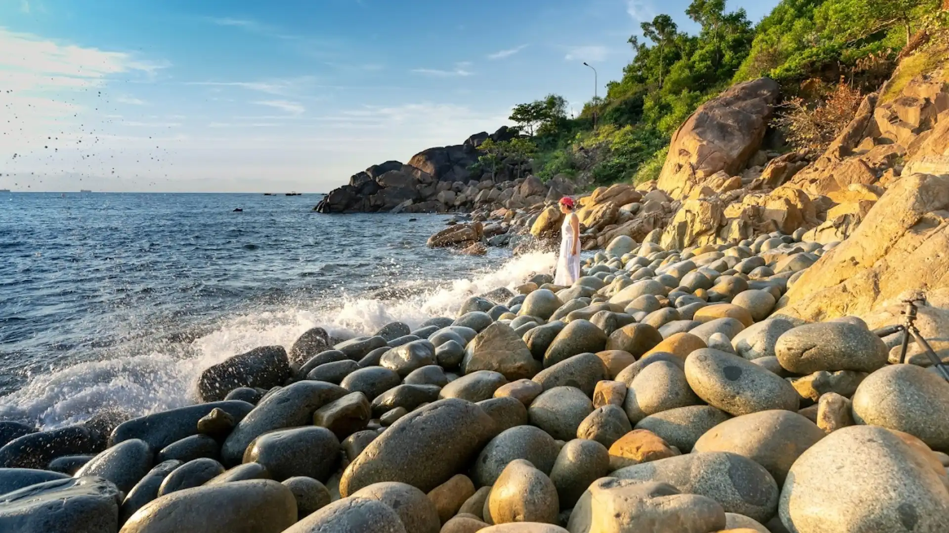 Trải nghiệm bãi tắm Hoàng Hậu từ tháng 2 đến tháng 8