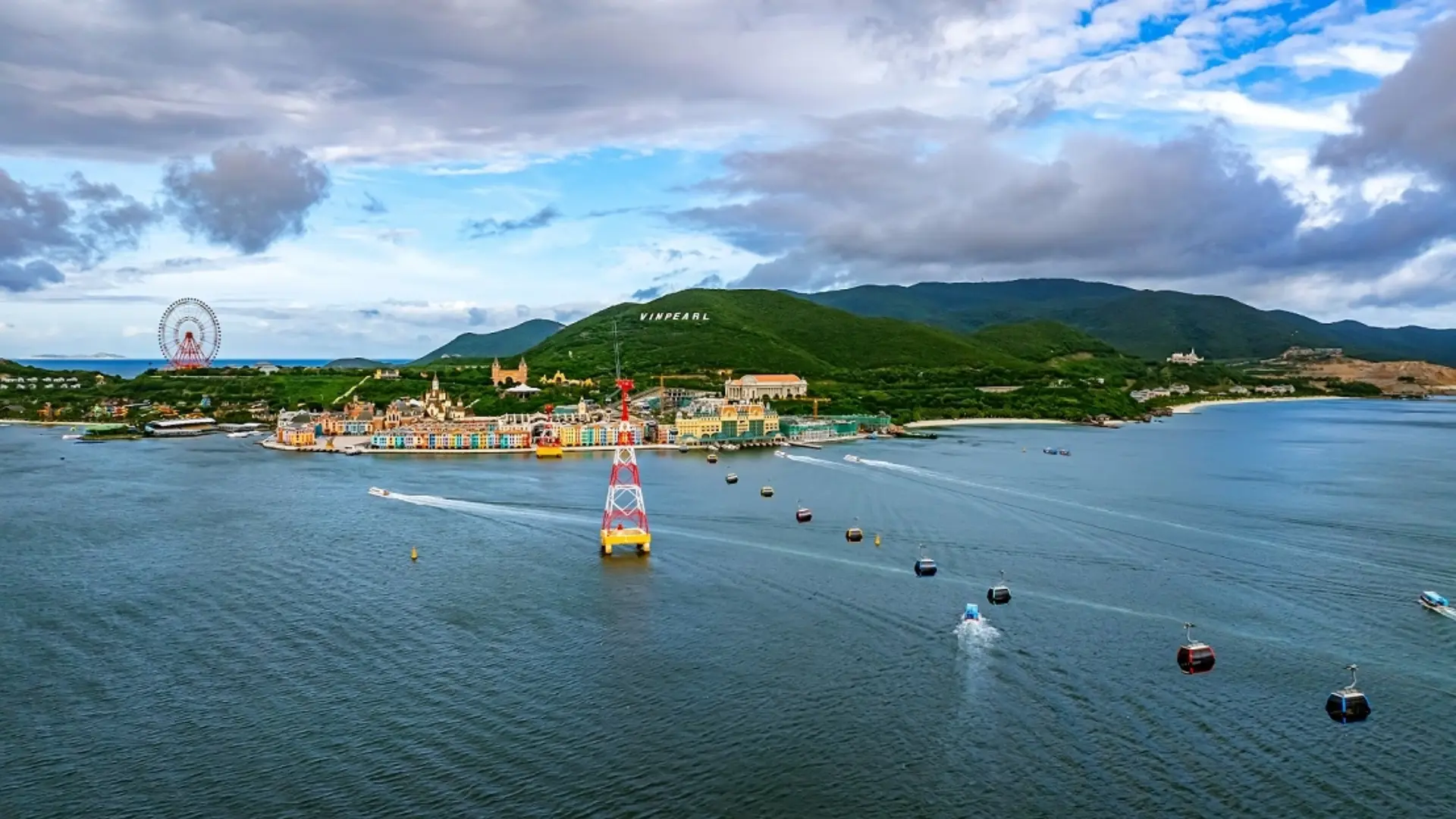 Cáp treo đến Vinwonders Nha Trang