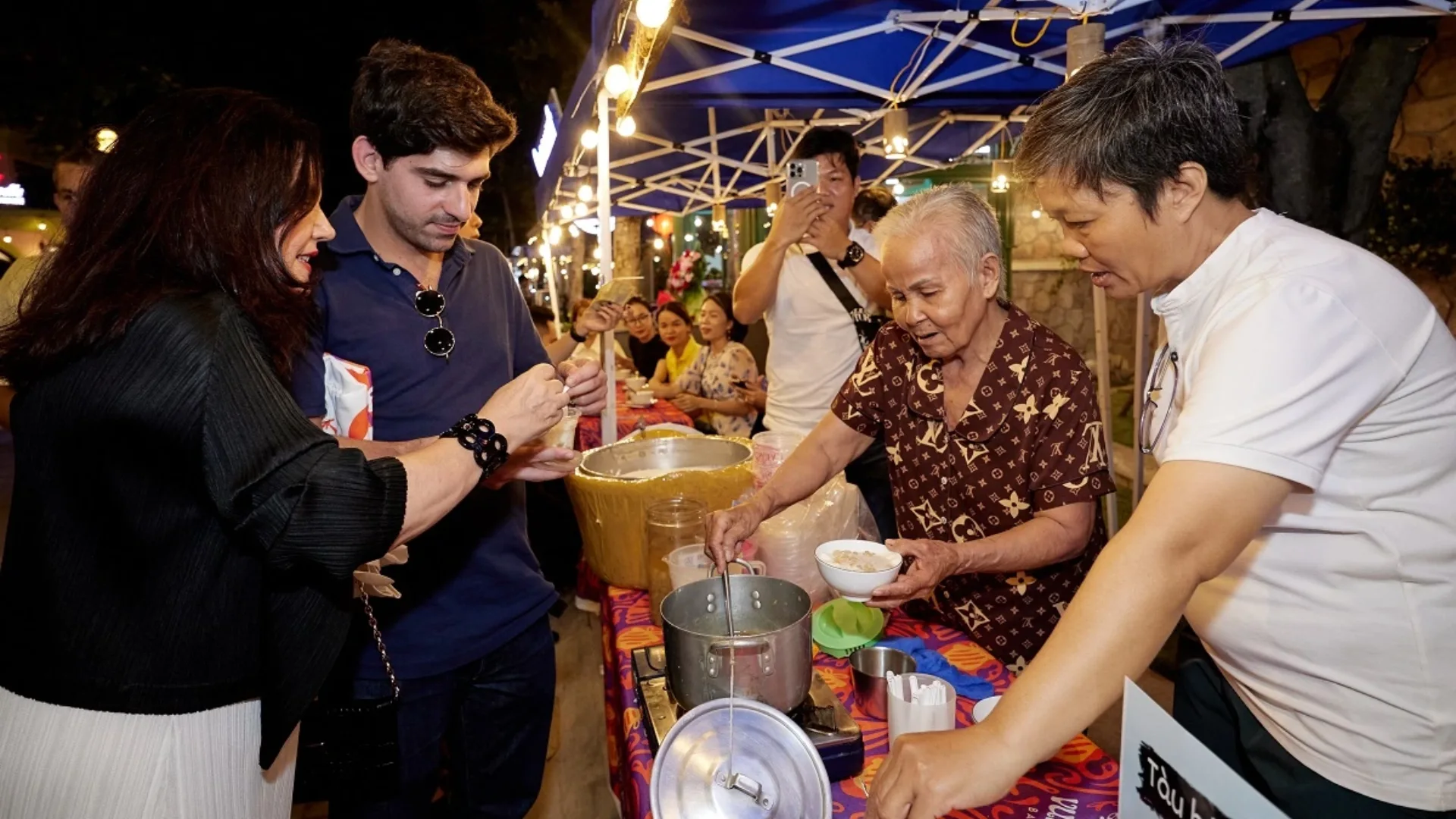chợ đêm VUI-Fest địa trung hải phú quốc