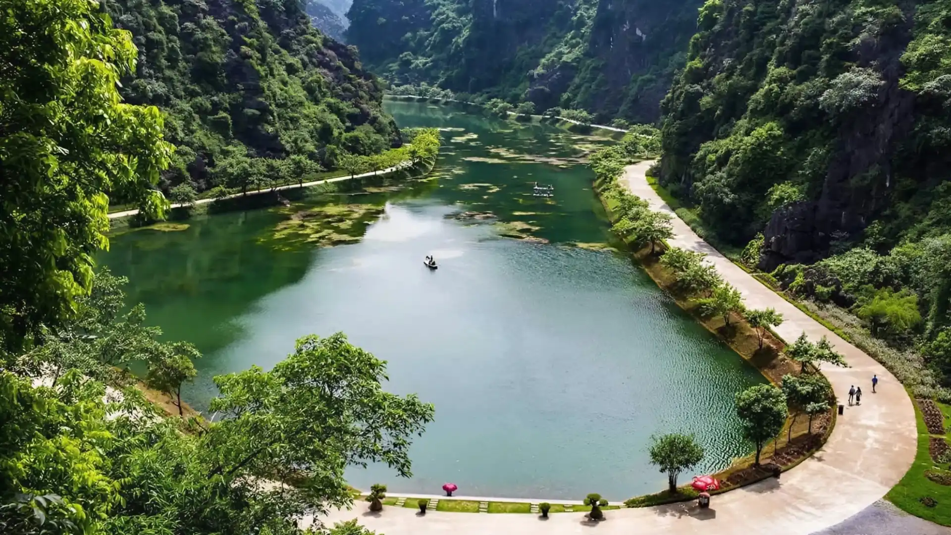 Động Am Tiên được ví như Tuyệt tình cốc