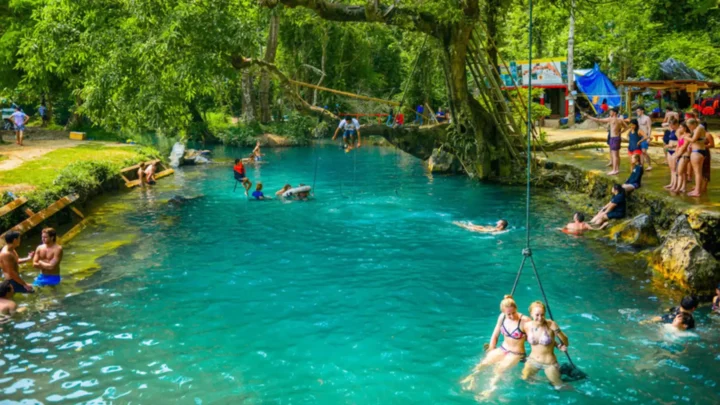 dong nang pha dong co tien luang prabang lao