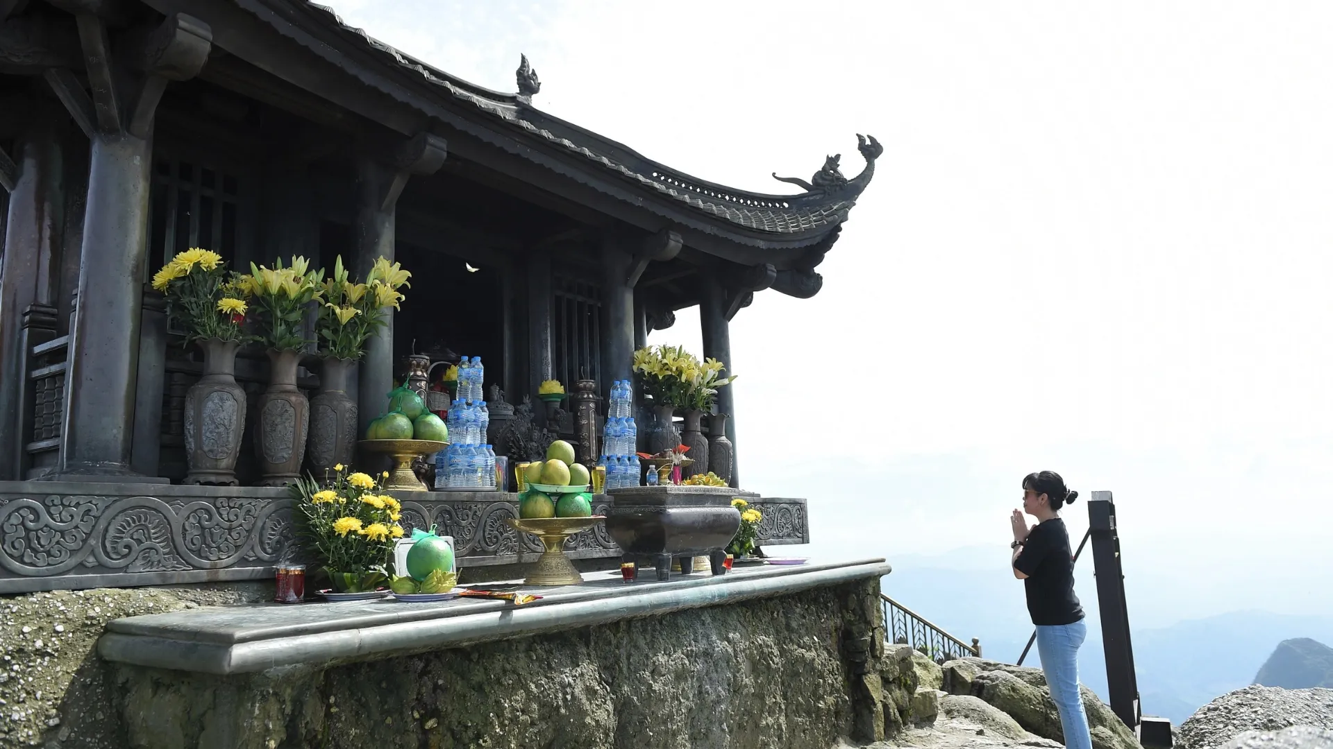 Chùa Đồng là điểm đến để cầu nguyện và hành hương