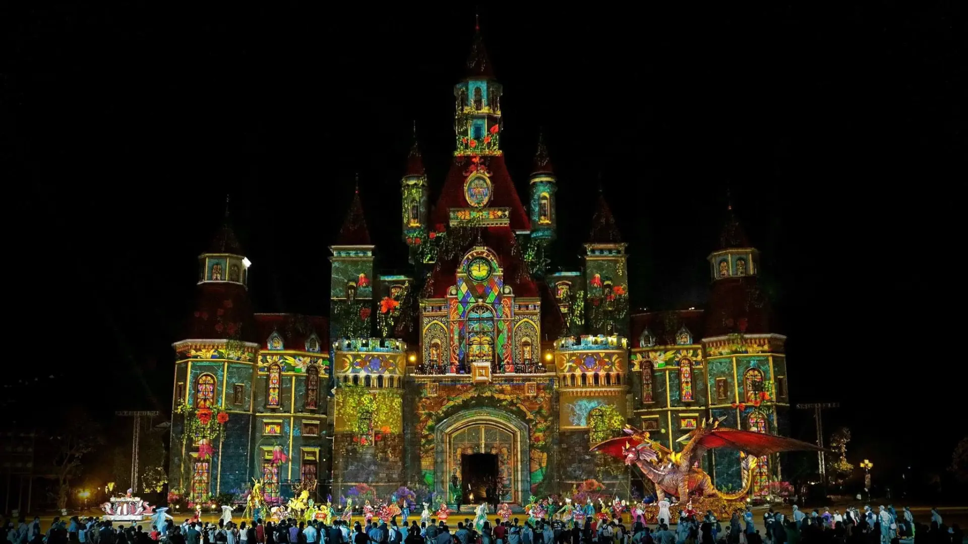 Dàn diễn viên ấn tượng tại Tata Show