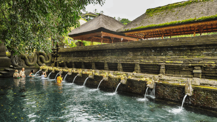 Suối thiêng Tampak Siring trong tour du lịch Bali