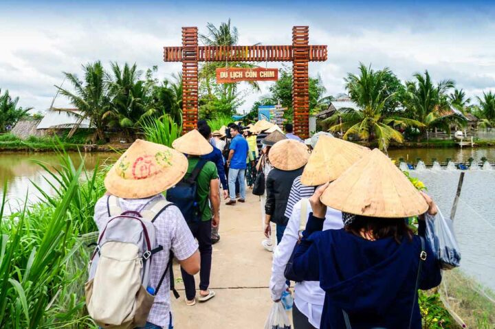 Du lịch Con