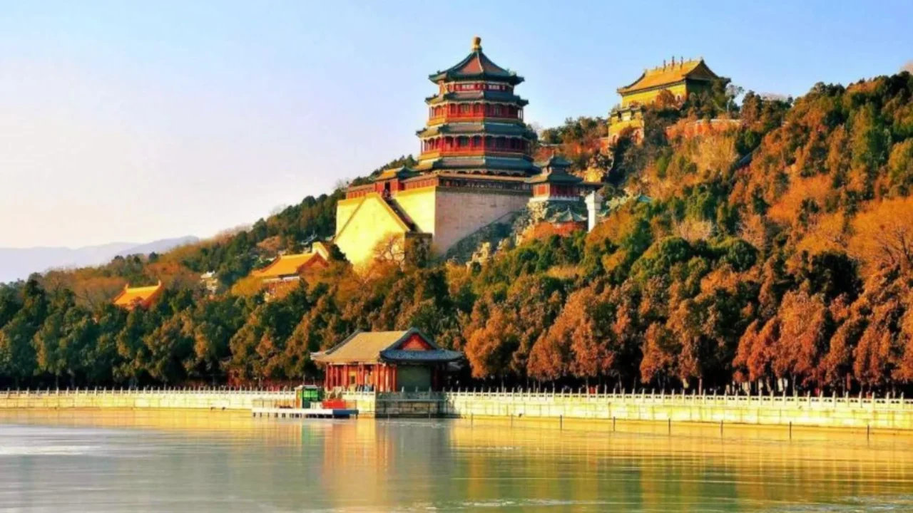 Di Hòa Viên trong tour Trung Hoa 6 ngày 6 đêm