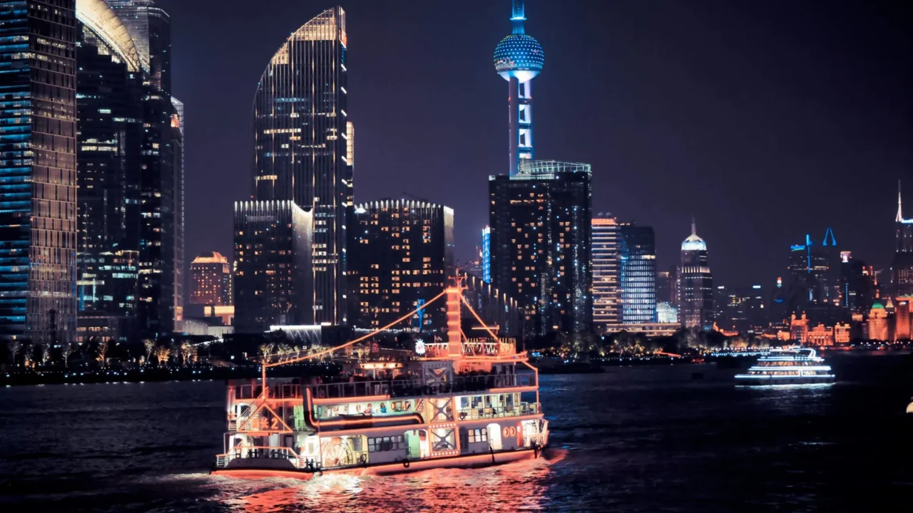 Thượng Hải lung linh về đêm trong tour Trung Hoa 6 ngày 6 đêm