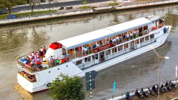 Du thuyền Nụ Cười Mê Kông rời bến