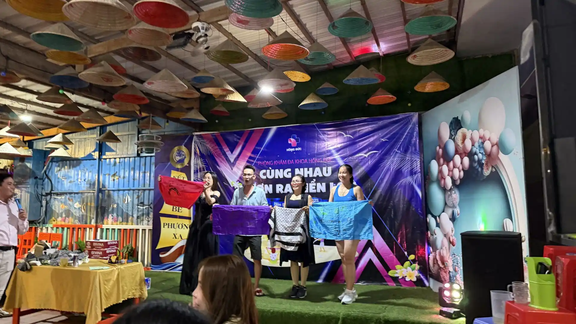 Gala dinner vươn ra biển lớn Phòng Khám Đa Khoa Hồng Đức