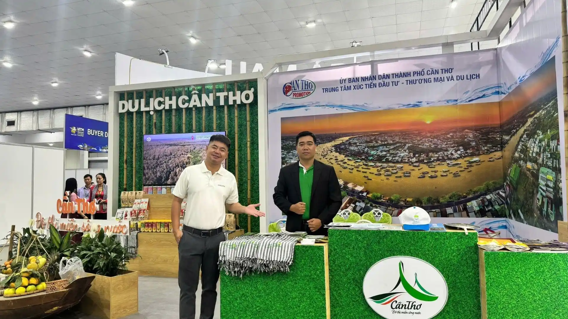 Gian hàng xúc tiến du lịch Cần Thơ của đơn vị Nụ Cười Mê Kông