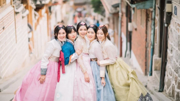 Mặc Hanbok Hàn Quốc