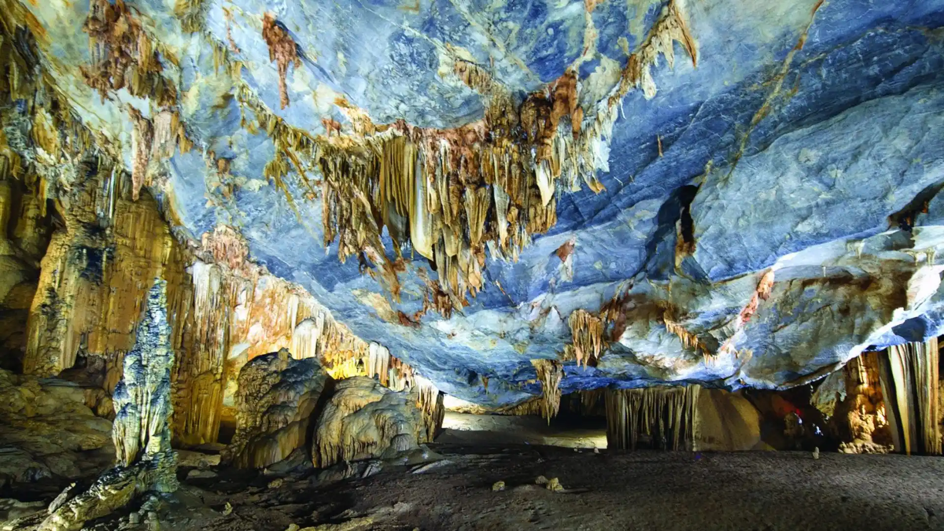 Hệ thống chiếu sáng trong động Thiên Đường