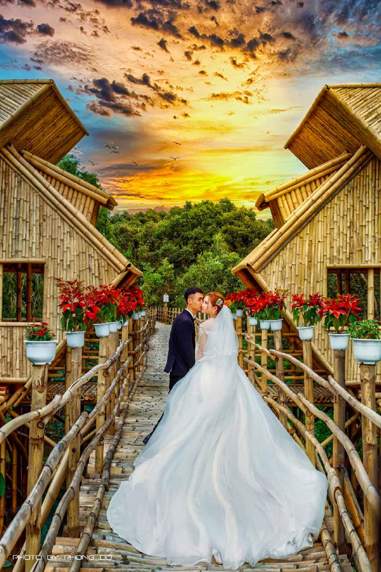 Chụp ảnh cưới tại hòn trống mái Trà Sư