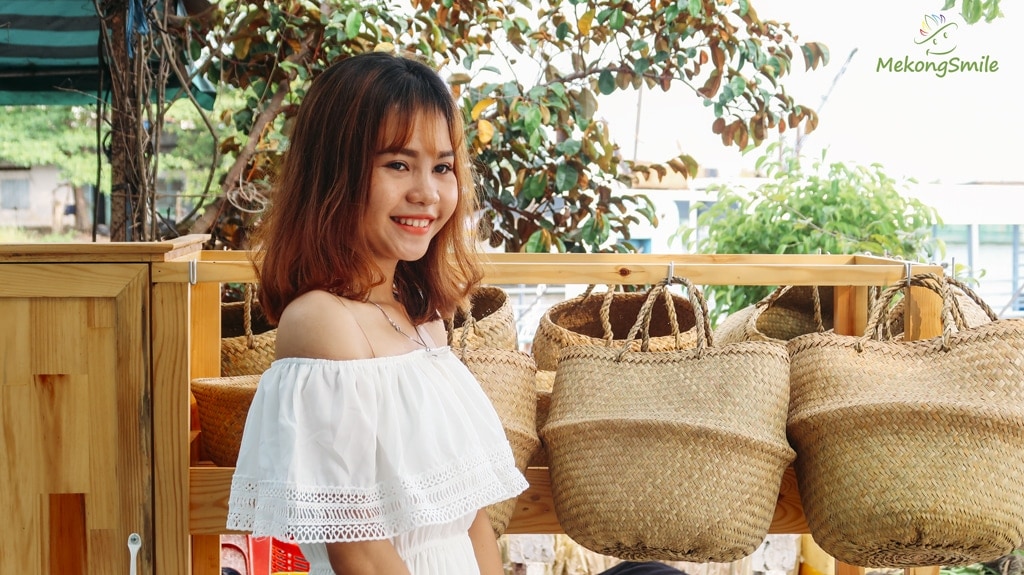 Hướng dẫn viên bản địa Cồn Sơn