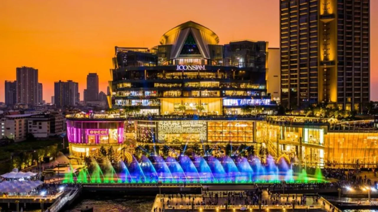 IconSiam rực rỡ về đêm bên bờ sông Chao Phraya