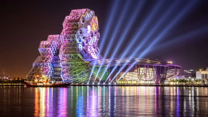 Trung tâm âm nhạc Cao Hùng (Vịnh Sông Tình)