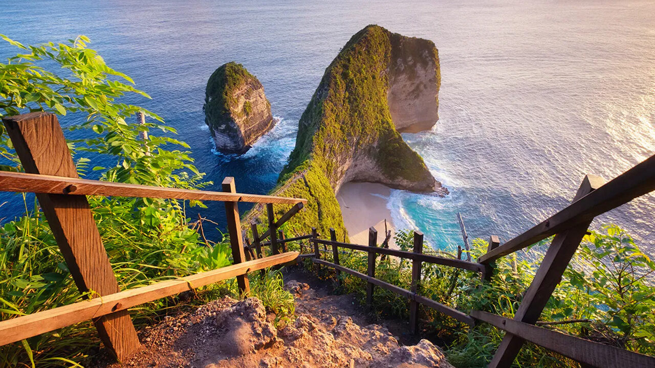 Kelingking Beach