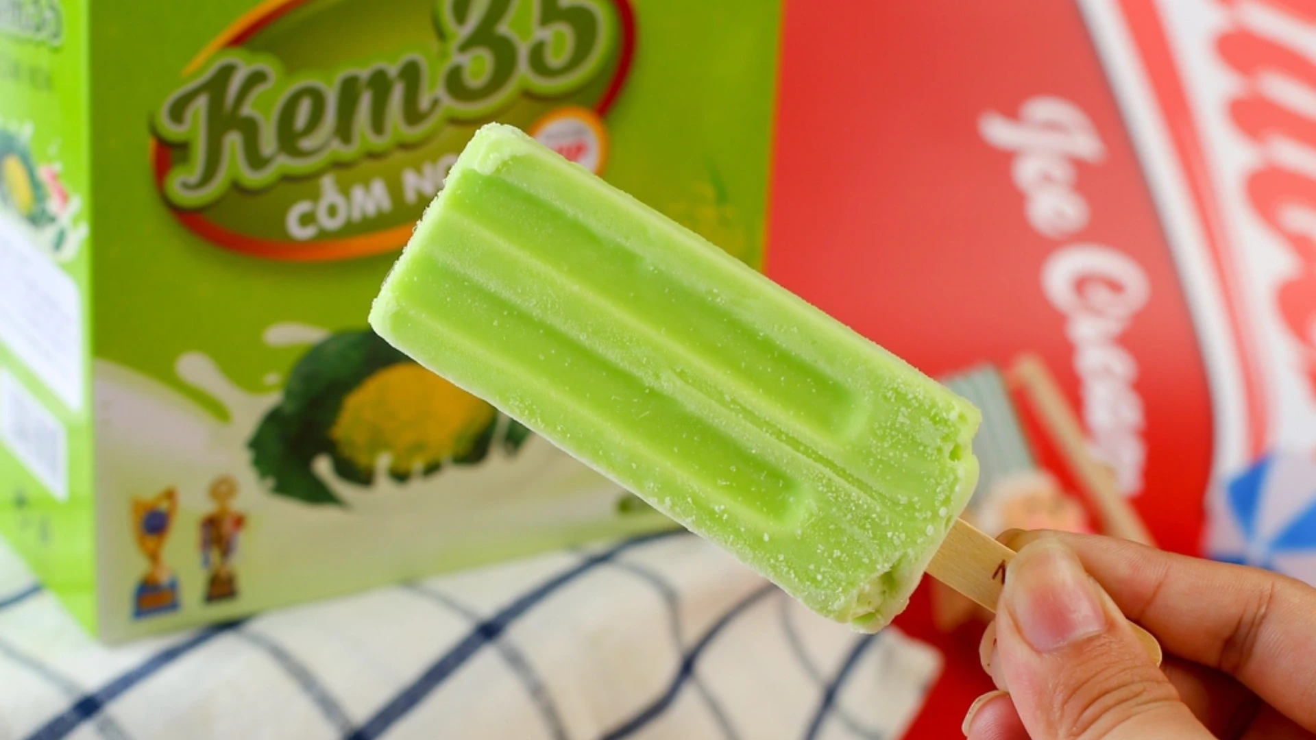 Hình ảnh kem cốm Tràng Tiền