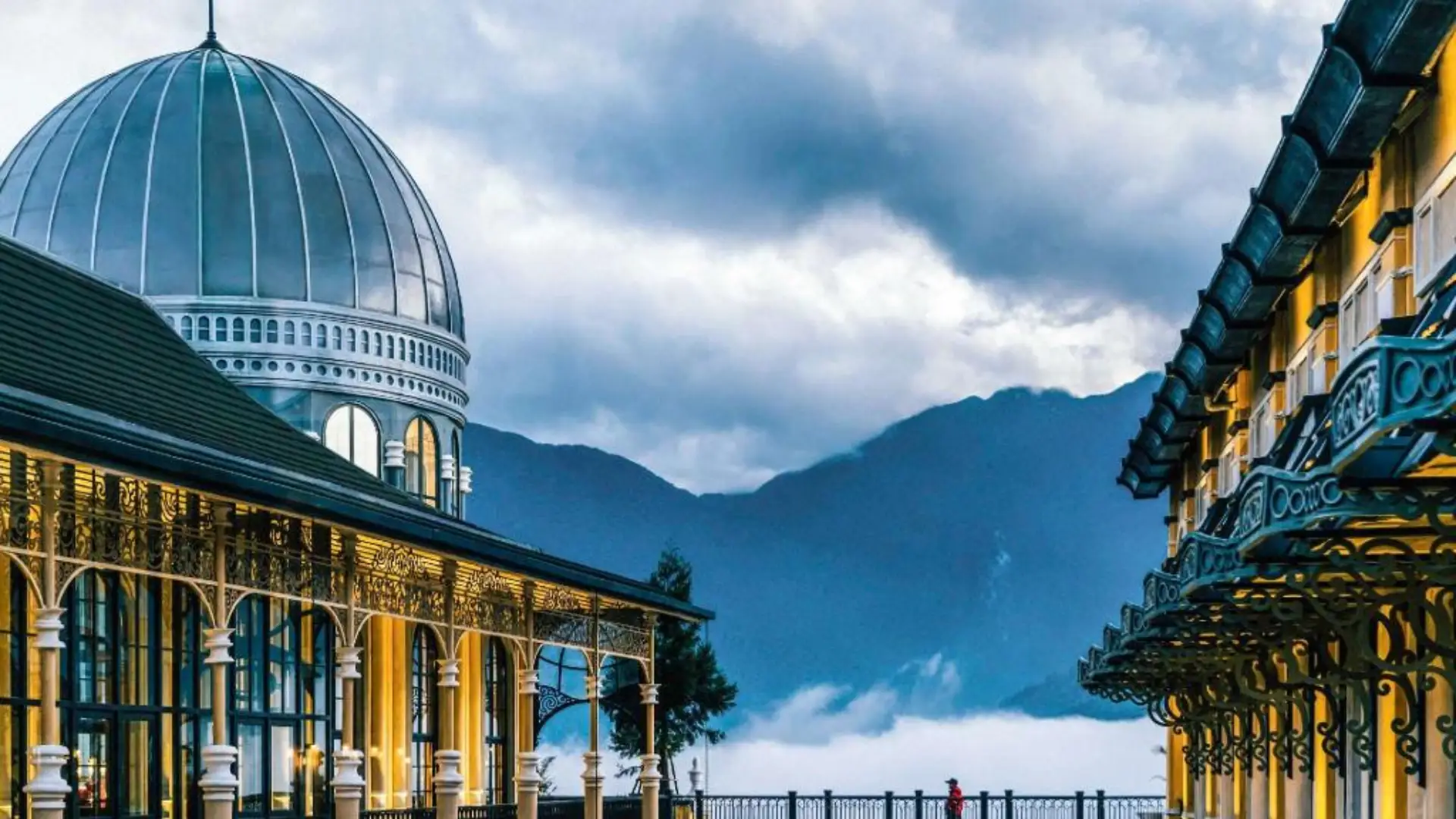 Khách sạn Hotel de la Coupole - MGallery gần Chợ đêm Sapa