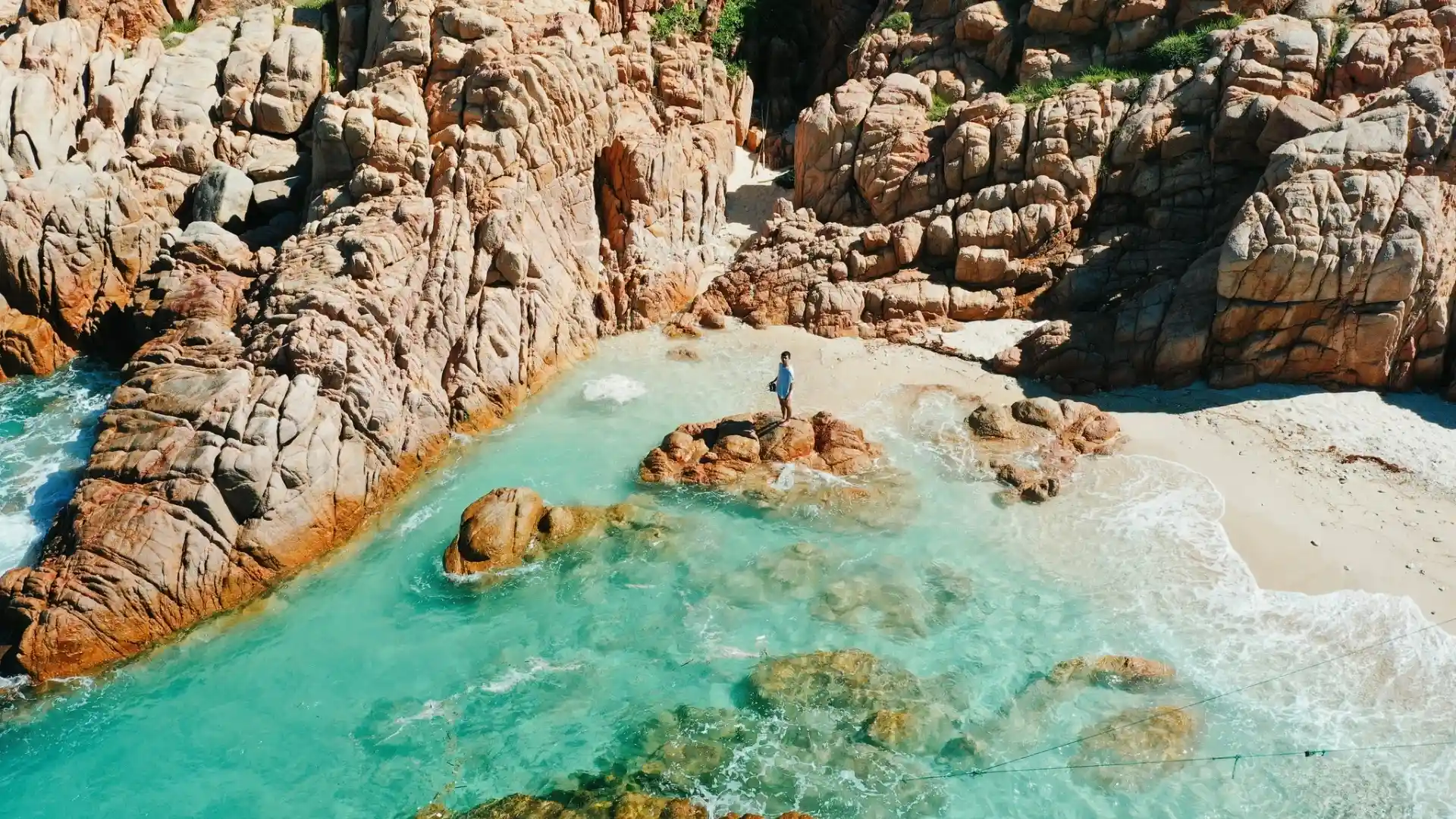 Tháng 4 - tháng 6 tại Hòn Rùa có thời tiết sáng đẹp